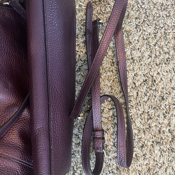 Coach burgundy purse hand bag with shoulder straps included - Picture 8 of 10
